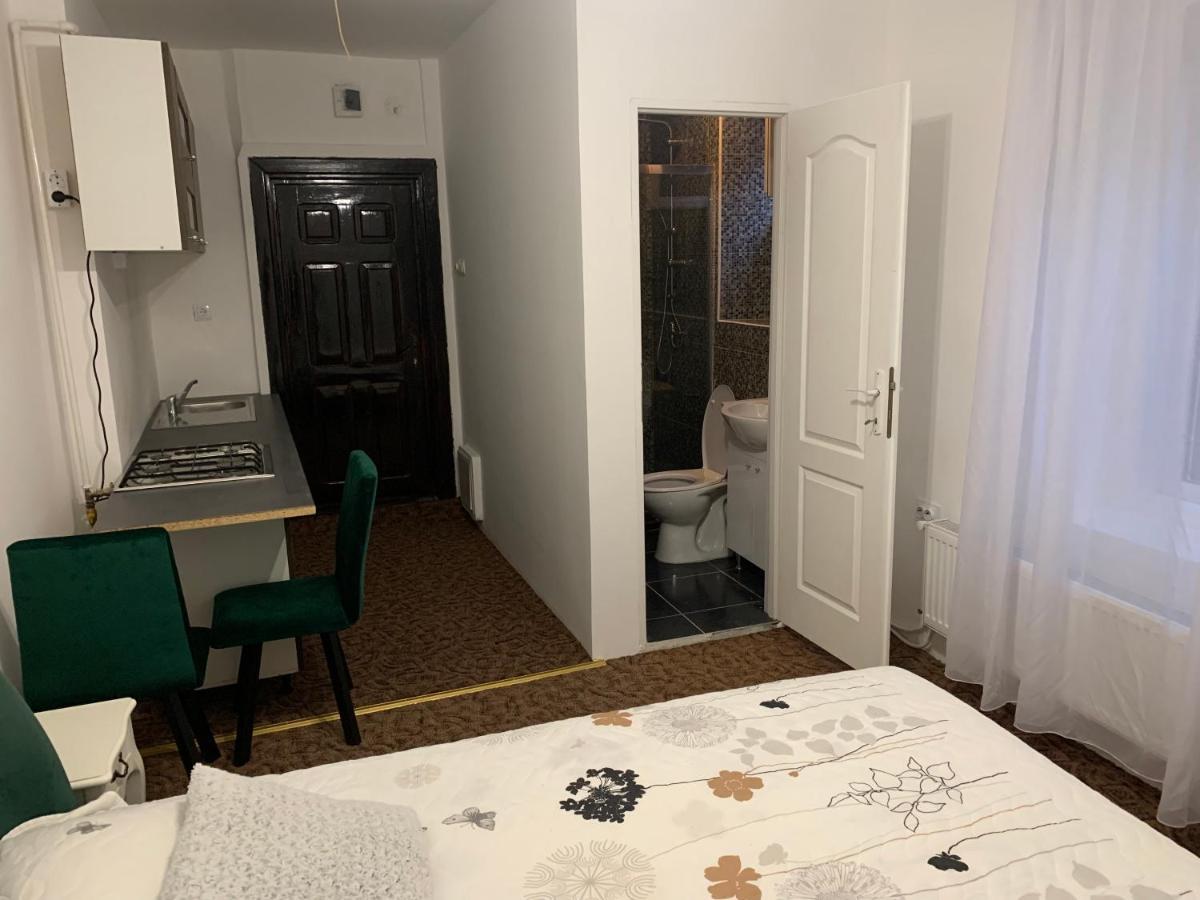 Luxury Accommodation Republicii Braşov Extérieur photo