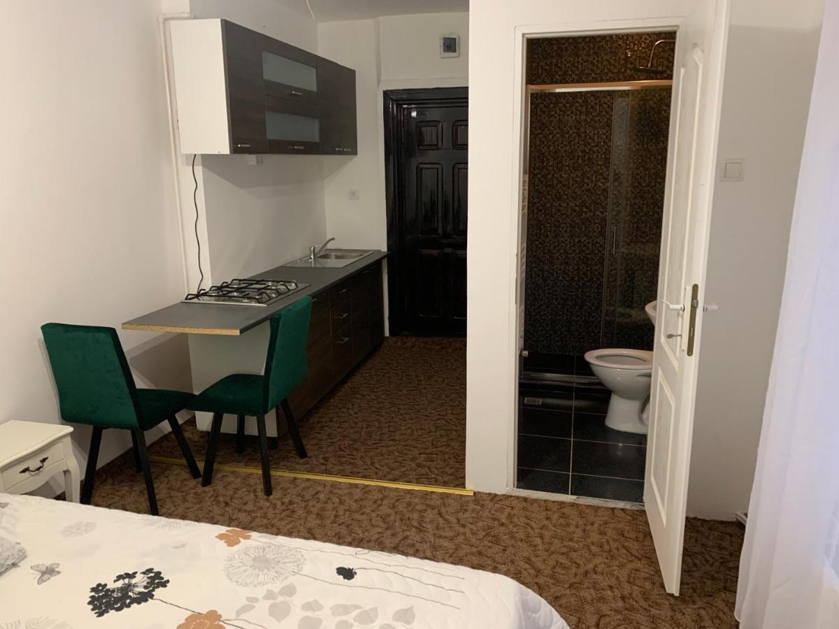 Luxury Accommodation Republicii Braşov Extérieur photo