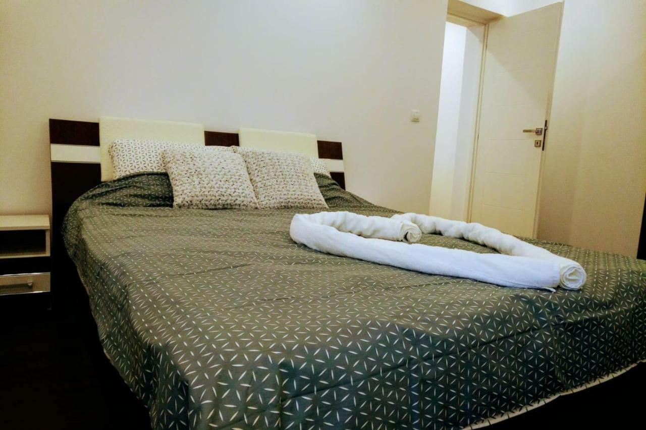 Luxury Accommodation Republicii Braşov Extérieur photo